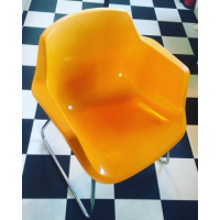 Vintage seventies kuipstoelen (Eames DAX stoel)